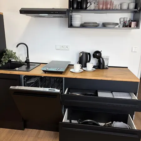 Morava 6 Manzelska Postel A Postel Pro 3 Osobu, Parkovani Zdarma-uherske Hradiste Safarikova 855 Hotel *